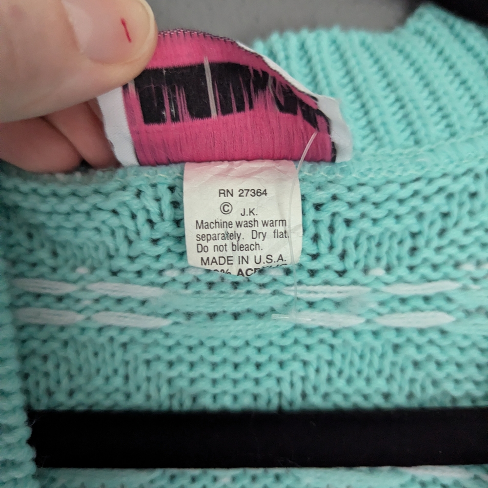 Vintage picture. Perfect brand bright teal sweater vest no size tag - Large - Picture 3 of 4
